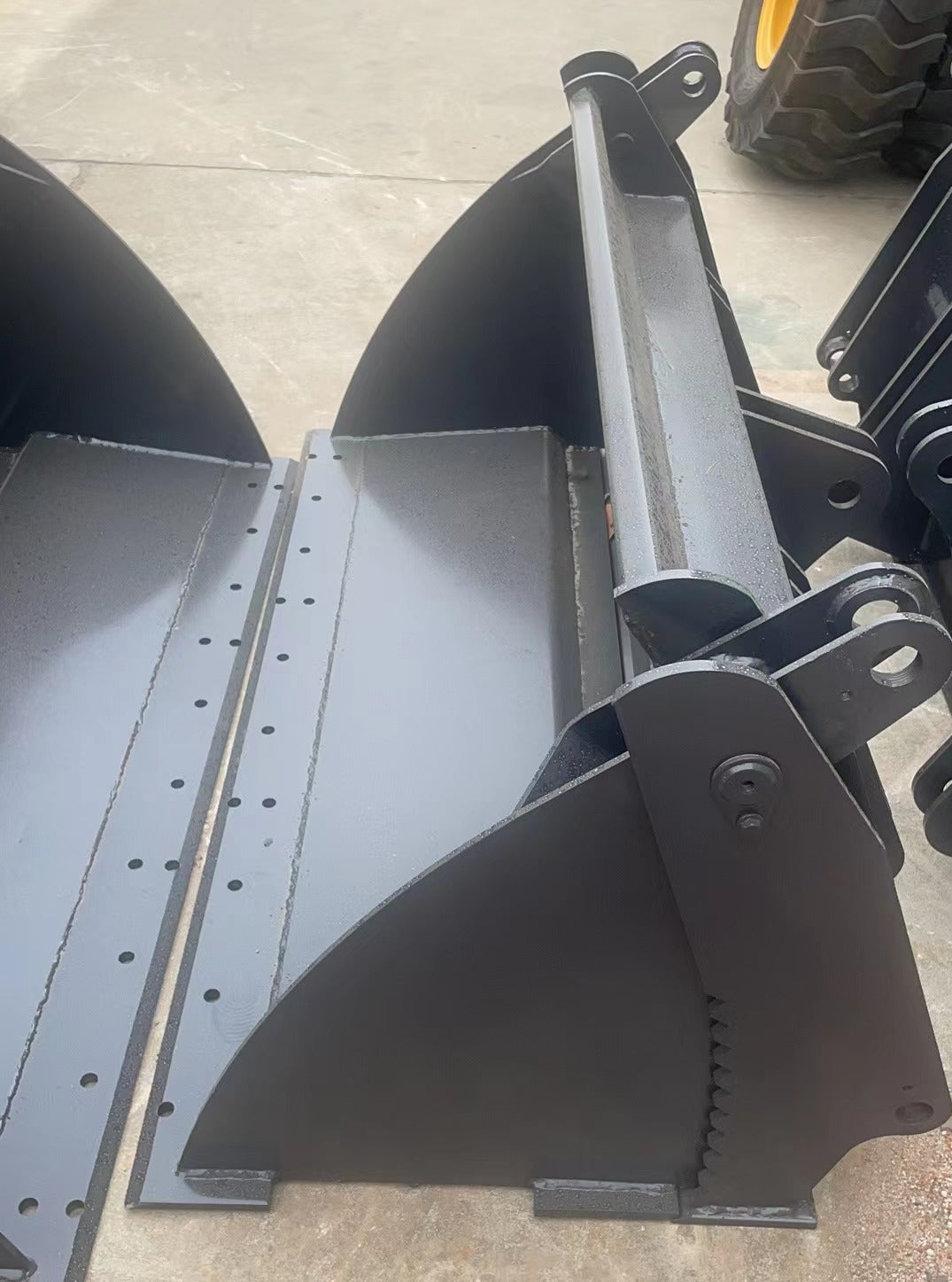 4-in-1 Bucket 1.6m to suit LX100