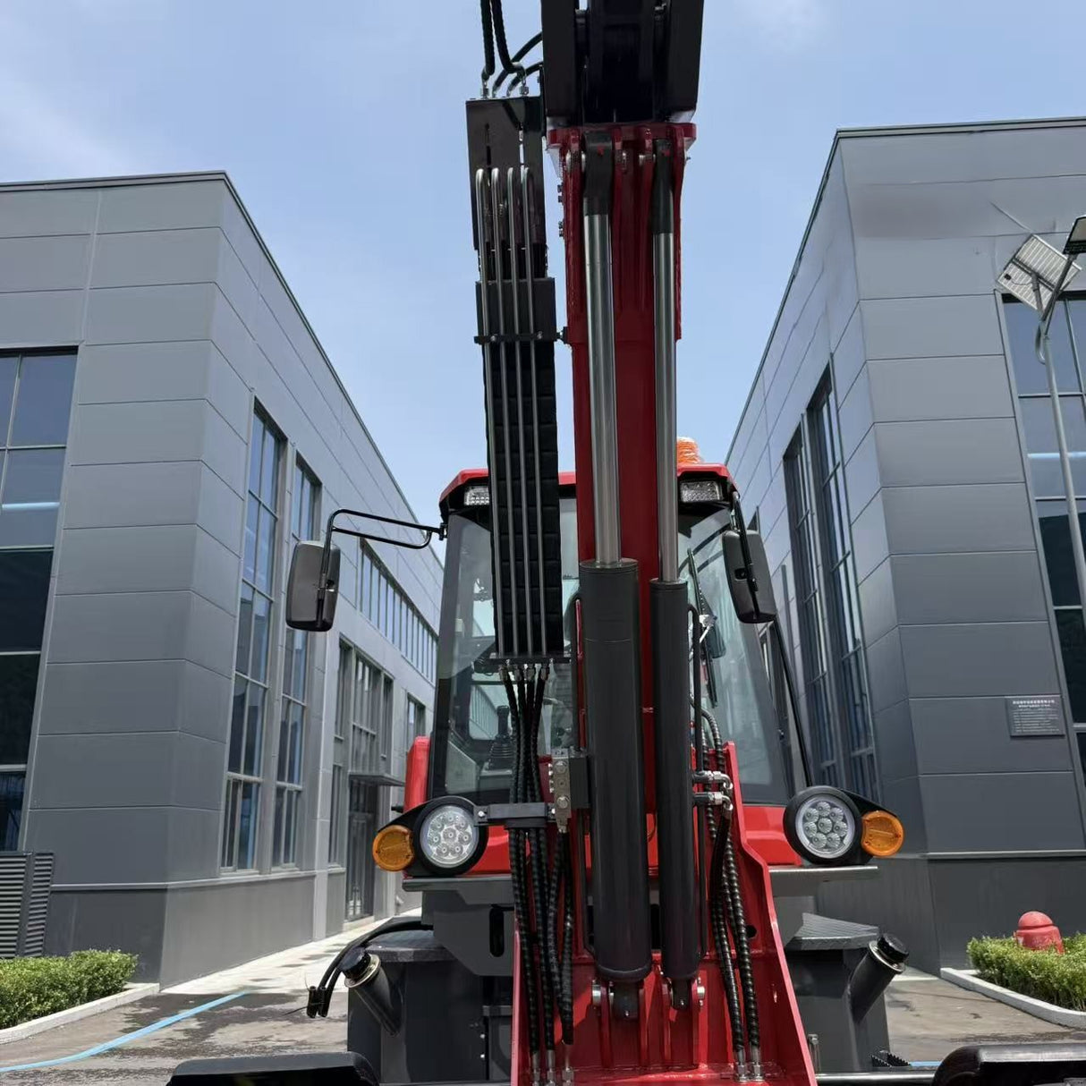 LX250T Telescopic Wheel Loader